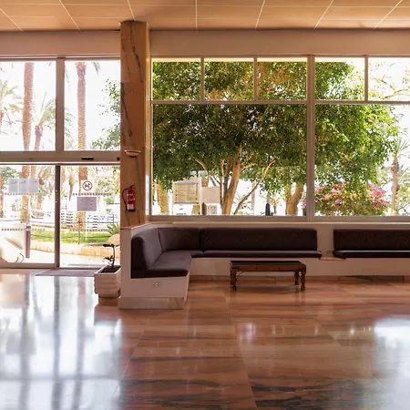 Pierre & Marazul Del Sur 4* Callao Salvaje