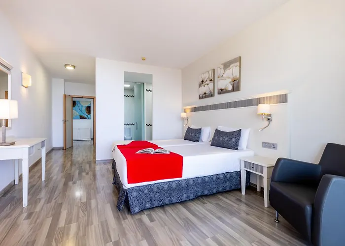 Pierre & Marazul Del Sur 4* Callao Salvaje