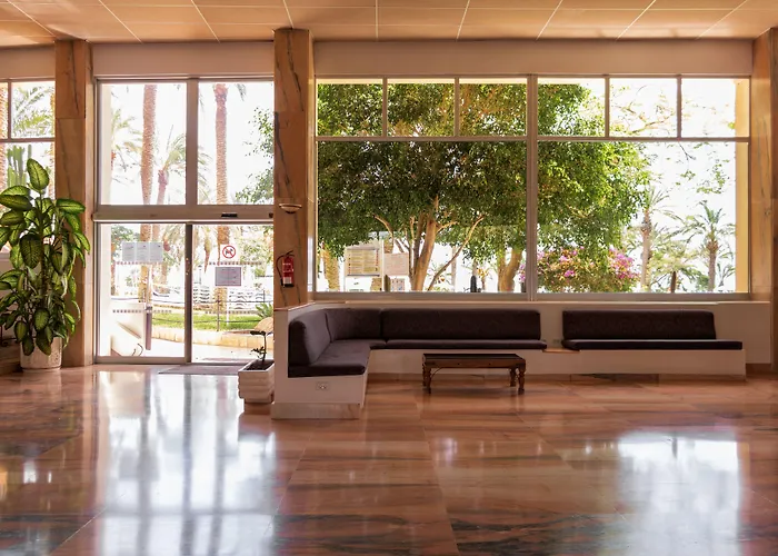 Pierre & Marazul Del Sur 4* Callao Salvaje